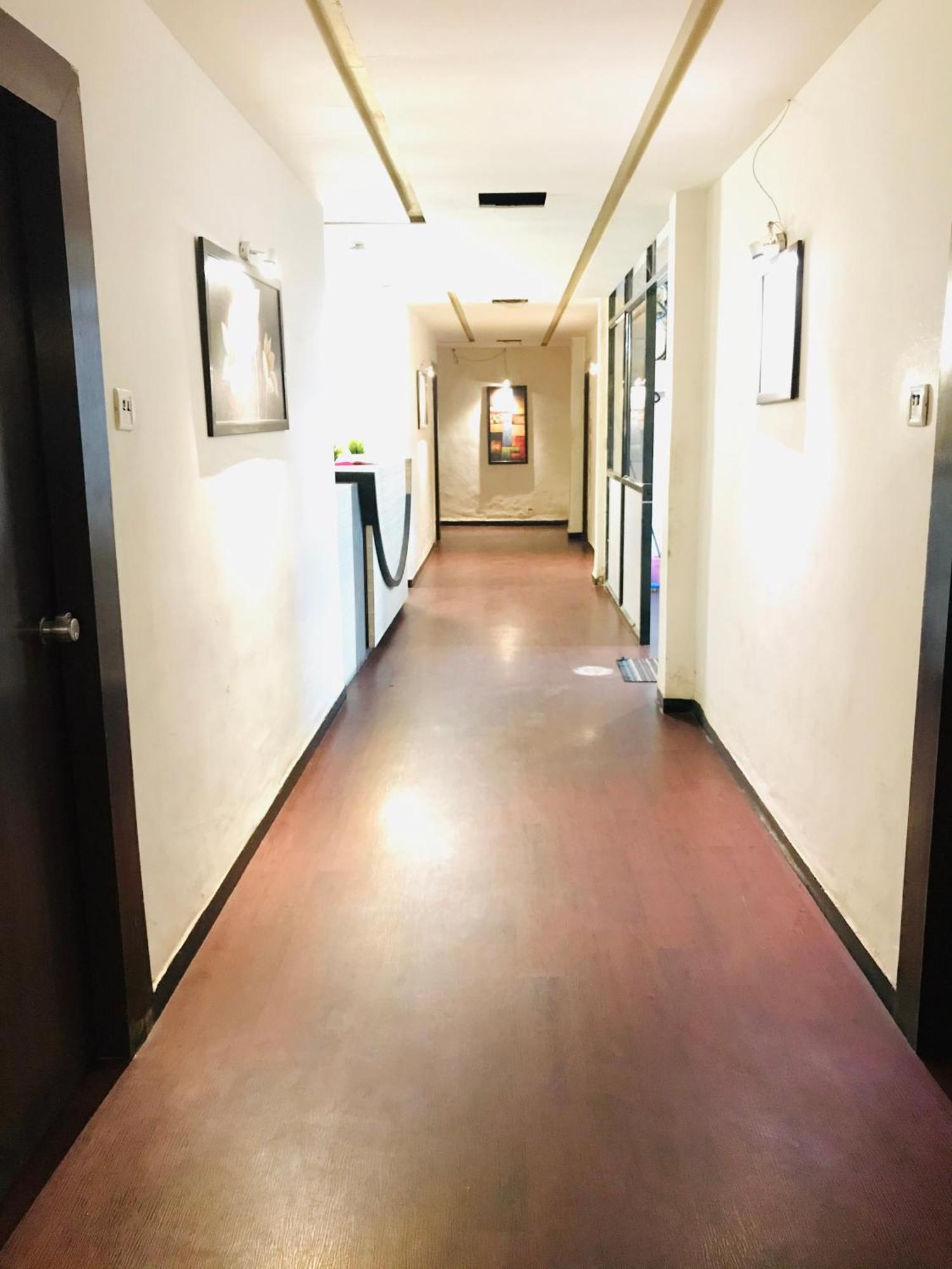 Liva Rooms Nāsik Eksteriør bilde